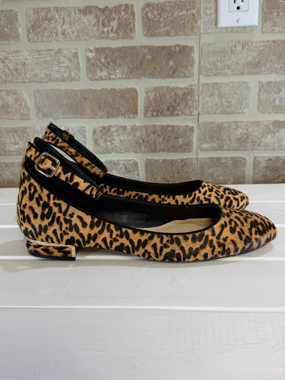 Vince Camuto Attera Leopard Calf Hair Ankle Strap Flats 11M